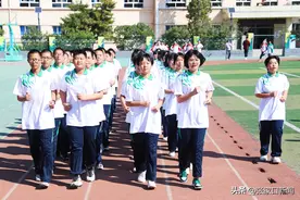 张家口桥东：农村娃入城就读图片