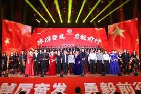 黄河科技学院举办主题教育汇报演出并启动40周年校庆庆典活动图片