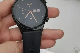 荣耀手表 GS 3 真机亮相：不支持无线充电图片