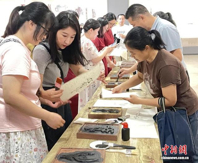 “刻骨铭心——甲骨文化展”在广西桂林开幕