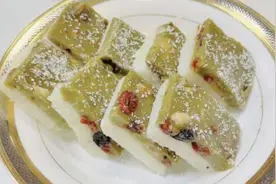 美食厨房丨双色糯米糕图片