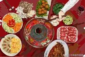指标狂飙！顿顿麻辣烫，20岁，手脚长满石头图片