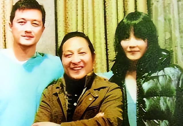 大师王林为多位女明星“床上开光” 让她们洗干净身体，在身上画符
