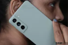 三星OneUI 5.0可为每位联系人定制通话背景图片