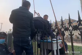 河南许昌：揪心，开学首日学生逃课大腿被扎，许昌消防紧急救援图片