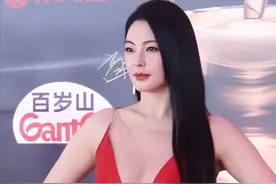 上海这一夜，金晨日渐丰腴，关晓彤半熟风情，张雨绮展傲人身材图片