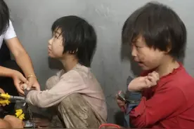 6岁女儿被拐，19年后女儿在人群中认出生父，父亲：我没想着找你图片