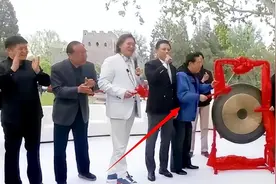 一纸退休金，揭开李双江最后一张“遮羞布”，儿子因此走向歧途图片