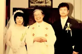癌症妈妈逼迫4岁女儿做饭看哭全网，15年过去有了意想不到的后续图片
