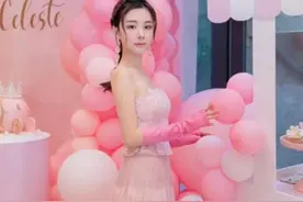 蔡天凤母亲忍痛发声，晒女婿携子女鞠躬照，好友透露已走出阴影图片