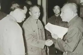 宝钢匆促上马，进退两难。陈云亲自调查，思之再三才拍板：干到底图片