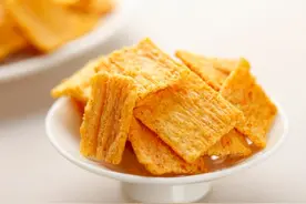 超市中，隐于角落的5款零食，好吃解馋又平价，堪称“国货之光”图片