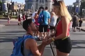 国外男生让女生做他老婆：她的回答让他哭了图片
