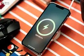 苹果“五福一安”充电头卖断货：长达12年的智商税要终结？图片