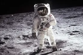 为何人类不再登月？美国宇航员在月球上，到底看到了什么？图片