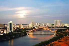 中国唯一“永久宜居城市”，一年劝退200万人图片