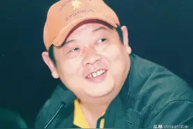 17年过去了，那个说要帮傅彪养儿子的葛优，信守承诺了吗？图片