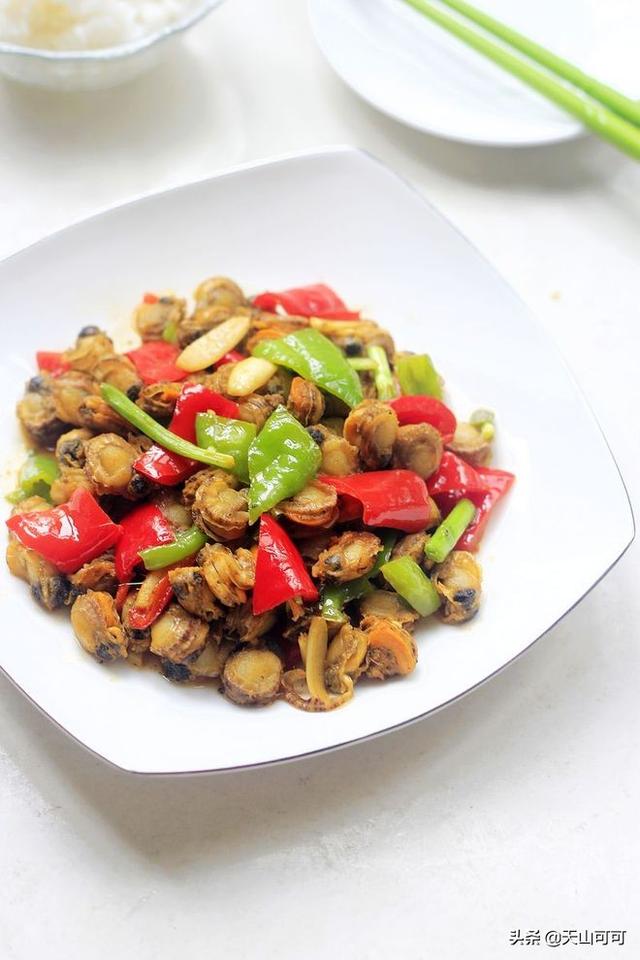 入伏后，吃鱼吃肉都不如扇贝，蛋白质高又养胃，胃寒者要多吃