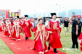 20日福州共有1187对夫妻完成结婚登记图片