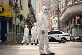 疫情下的“生意经”：骑手日入过万，居民买菜不再比价图片