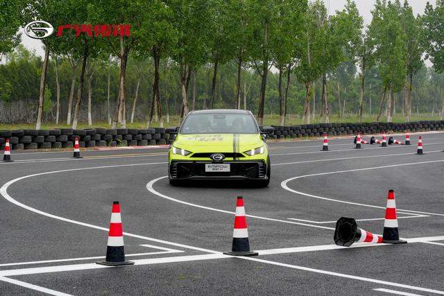 15万+买50万级豪车动力，这油车“小豹子”也太香了