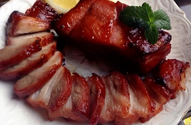 花胶猪展茨实莲子汤 莲子花胶猪肚汤的做法