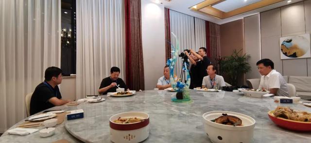 �����ѳǡ�����С���ʳƷ����ѡ��߽������ŵ�΢�ѳ�