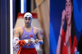 张雨霏56秒50横扫预赛！蝶后再创奇迹？巴黎奥运惊现水中芭比图片