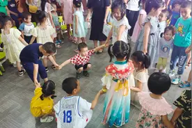 长春市民读书节精彩持续！“小树苗·绘阅亲子故事会”举行图片