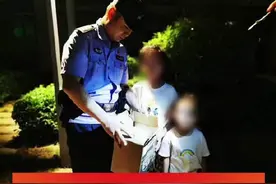 当萌娃遇上落难“萌”禽，喊警察叔叔来帮忙！图片