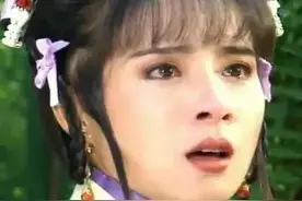 岳翎：长相平庸却被琼瑶打造成实力派女一号，跟她的身世有关吗？图片