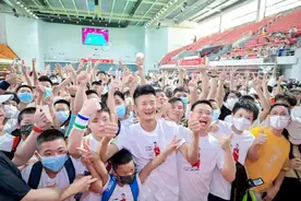 谌龙新职位曝光！33岁兼职代言，做推广大使，林丹该向他学习图片