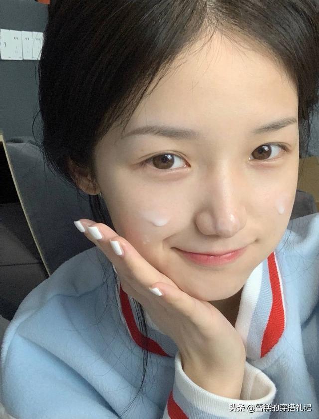 女人不管年龄多大，洗脸后要懂得这“4不要”，不然等于白费功夫