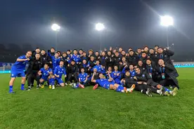 621天，江苏足球归位图片