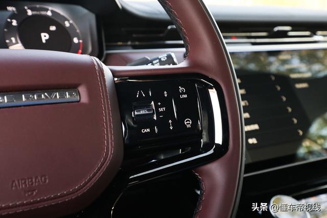 新车｜百万级SUV还能怎样平衡动感和舒适？试驾全新揽胜运动版