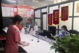 花垣公安开通“绿色通道” 优先为考生服务#你追梦我护航#图片