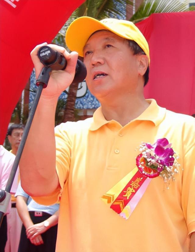 张晖:花8亿建108米海上观音像,4年后却意外死在水中,死因成谜