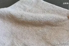 家里毛巾不管多脏多旧，往水里撒一把，搓一搓立马干净如新，真棒图片