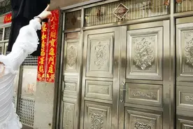 你见过凌晨跑去偷女子内裤的吗！原因竟是......？图片