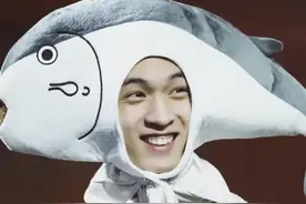 秦霄贤赢在哪里？郭德纲力捧出道即巅峰，除了能力还有这3点原因图片