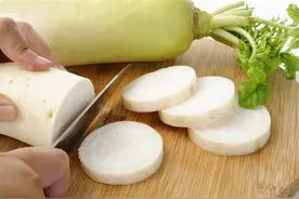 萝卜是结节的“催化剂”？提醒：不想结节癌变，尽量少吃3种食物图片