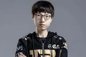 MLXG怒斥LOL官方：英雄联盟环境已经烂了，ELO机制把游戏毁了图片