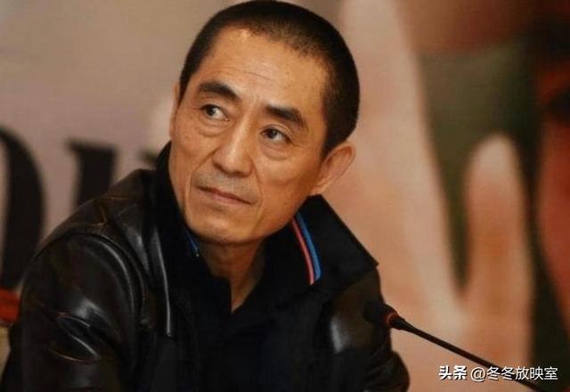 张艺谋“晚节不保”，妻子连夜转移资产出国，圈内早有征兆