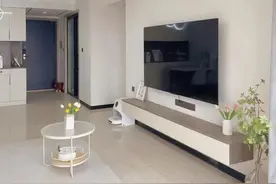 她家简约风，全房乳胶漆墙面不做造型，多久都不会过时而且还省钱图片