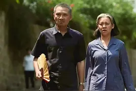 《父母爱情》从老丁为德华做的一件事情来看，德华嫁给老丁值了图片