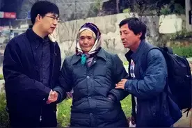 王发坤牺牲28年后，遗孀贷款2000元到云南为他扫墓，如今住进新房图片