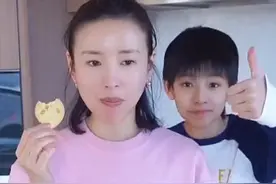 《妈是超人》15位萌娃颜值变化大：丑萌的逆袭，最帅的到了尴尬期图片