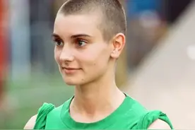 她是被王菲翻唱致敬的光头天后！美貌惊艳乐坛，如今却沦落成大妈图片