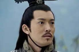 曹丕220年称帝，刘备221年称帝，为何孙权等了九年才称帝？图片