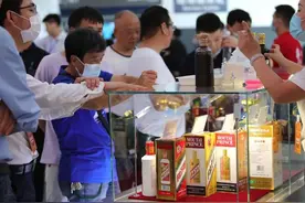 都说茅台贵，可1瓶XO却能卖到10万，洋酒的底气在哪里？图片